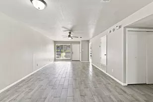 4023 Briarglen Dr, Dickinson, TX 77539 - Photo 4