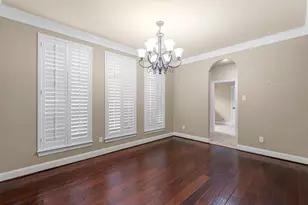 95 W Hullwood Cir, The Woodlands, TX 77389 - Photo 18