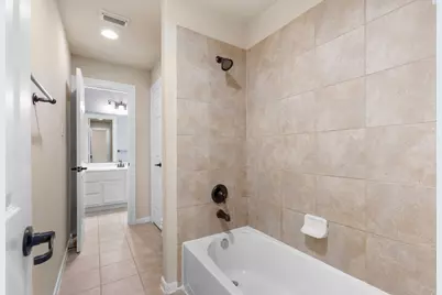 95 W Hullwood Circle, The Woodlands, TX 77389 - Photo 46