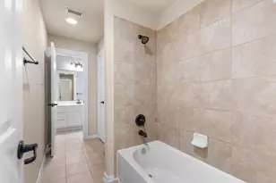 95 W Hullwood Cir, The Woodlands, TX 77389 - Photo 46