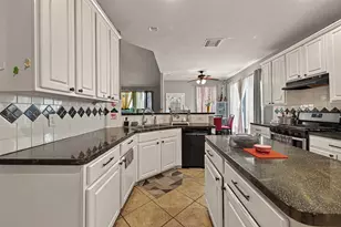 8910 Aberdeen Park Dr, Houston, TX 77095 - Photo 18