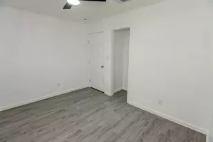 9210 St Lo Rd, Houston, TX 77033 - Photo 12