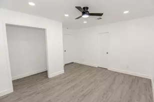 9210 St Lo Rd, Houston, TX 77033 - Photo 6