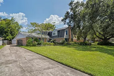2316 Acacia Street, League City, TX 77573 - Photo 2