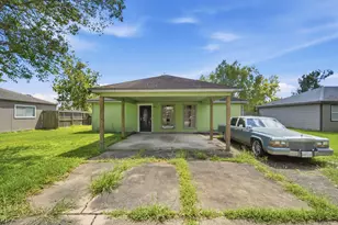 4826 27th St, Dickinson, TX 77539 - Photo 1
