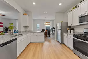 11402 Bright Sun Dr, Houston, TX 77048 - Photo 6