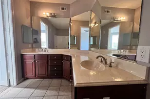 7575 Kirby Dr, Houston, TX 77030 - Photo 8