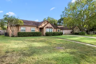 9714 Cantertrot Dr, Humble, TX 77338 - Photo 2