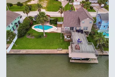 1302 Tiki Drive, Tiki Island, TX 77554 - Photo 1