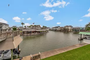 1302 Tiki Dr, Tiki Island, TX 77554 - Photo 36