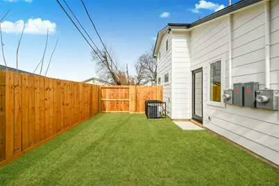 5201 Fairchild Street #B, Houston, TX 77028 - Photo 34