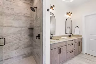 1012 Creswell Ln, Kerrville, TX 78028 - Photo 16