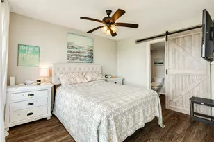 28 Dana Dr, Galveston, TX 77554 - Photo 6