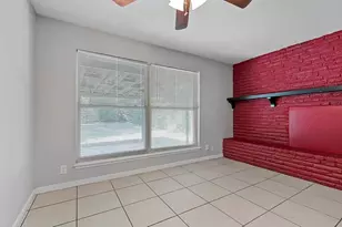 5720 Wharton Dr, Fort Worth, TX 76133 - Photo 10