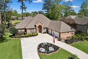 705 Fairway Oaks, Conroe, TX 77302 - Photo 2