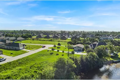 4440 E Bayou Maison Circle, Dickinson, TX 77539 - Photo 6