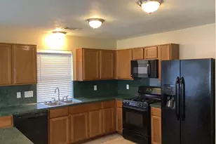 1423 Hunter Green Ln, Fresno, TX 77545 - Photo 2