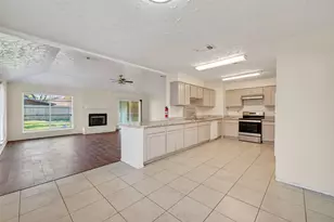 15811 Pfeiffer Dr, Houston, TX 77082 - Photo 16