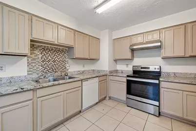 15811 Pfeiffer Drive, Houston, TX 77082 - Photo 18