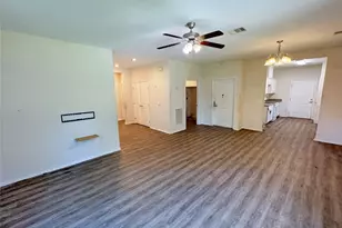 303 S 4th St, Alvin, TX 77511 - Photo 6