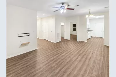 303 S 4th Street, Alvin, TX 77511 - Photo 4