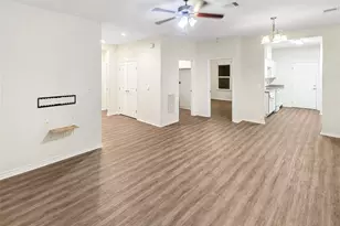 303 S 4th St, Alvin, TX 77511 - Photo 4