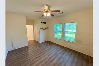303 S 4th Street, Alvin, TX 77511 - Photo 16