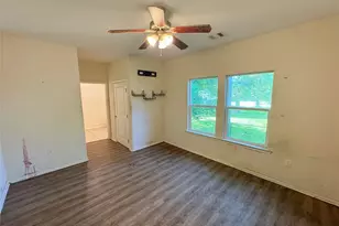 303 S 4th St, Alvin, TX 77511 - Photo 16