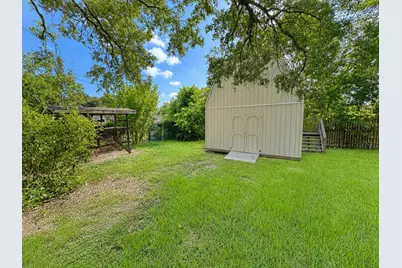 303 S 4th Street, Alvin, TX 77511 - Photo 42