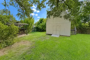 303 S 4th St, Alvin, TX 77511 - Photo 42