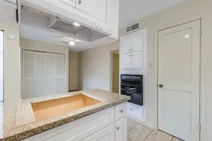 514 Shady Dale Dr, Stafford, TX 77477 - Photo 16