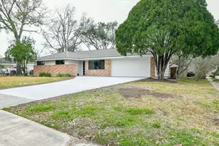 10902 Chimney Rock Rd, Houston, TX 77096 - Photo 2