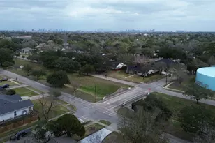 10902 Chimney Rock Rd, Houston, TX 77096 - Photo 28
