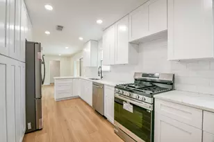 10902 Chimney Rock Rd, Houston, TX 77096 - Photo 12