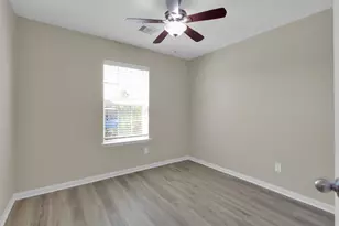 12302 Wavecrest Rd, Texas City, TX 77568 - Photo 6