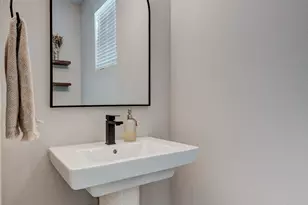 1181 W Tidwell Rd, Houston, TX 77091 - Photo 16