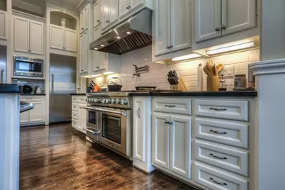 922 Alexander Street, Houston, TX 77008 - Photo 8