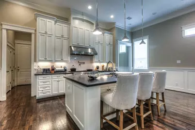922 Alexander Street, Houston, TX 77008 - Photo 2