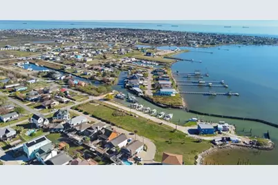 1204 Aqua Way, San Leon, TX 77539 - Photo 10