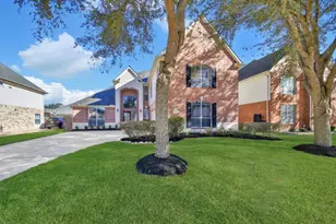 3615 Emerald Bay Ln, Sugar Land, TX 77498 - Photo 1