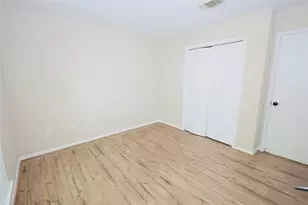 9422 Claridge Dr, Houston, TX 77031 - Photo 12