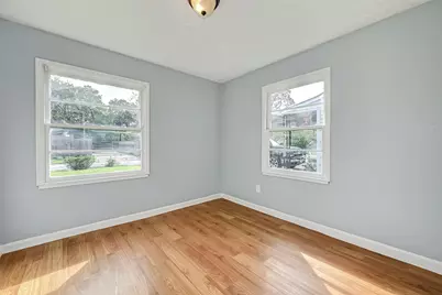 7946 Jutland Road, Houston, TX 77033 - Photo 12