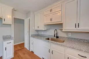 7946 Jutland Rd, Houston, TX 77033 - Photo 6