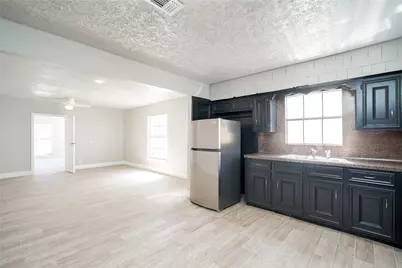 7318 Dahlia Street #C, Houston, TX 77012 - Photo 4