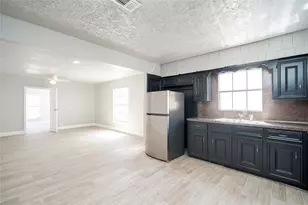 7318 Dahlia St, Houston, TX 77012 - Photo 4