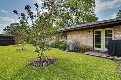 2301 Longwood Drive, Pearland, TX 77581 - Photo 28