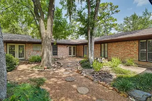 2301 Longwood Dr, Pearland, TX 77581 - Photo 1