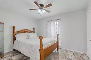 15935 Dunman Ln, Houston, TX 77044 - Photo 10