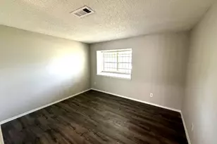 5817 W Tidwell Rd, Houston, TX 77092 - Photo 20