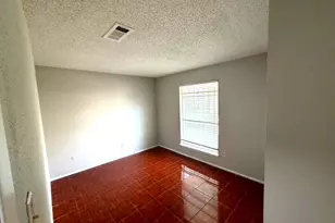 5817 W Tidwell Rd, Houston, TX 77092 - Photo 18